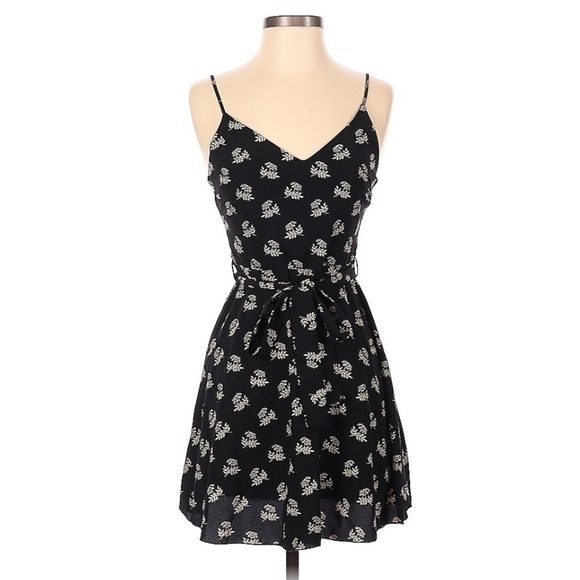 I JOAH Shirring Back Floral Dress | SIZE S - Picture 1 of 8